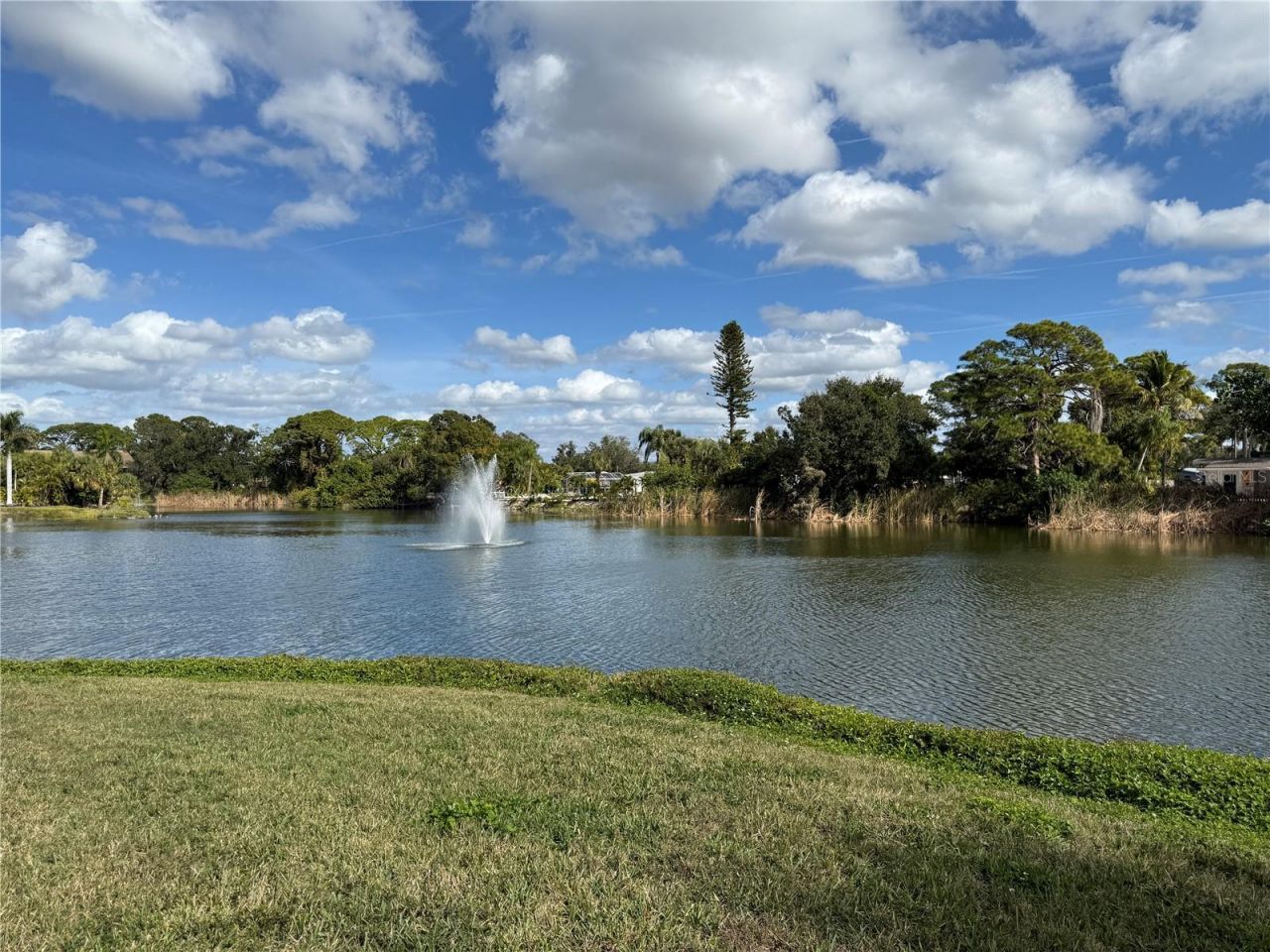 5697 Ashton Lake Drive, Unit 6, Sarasota, FL 34231 Photo