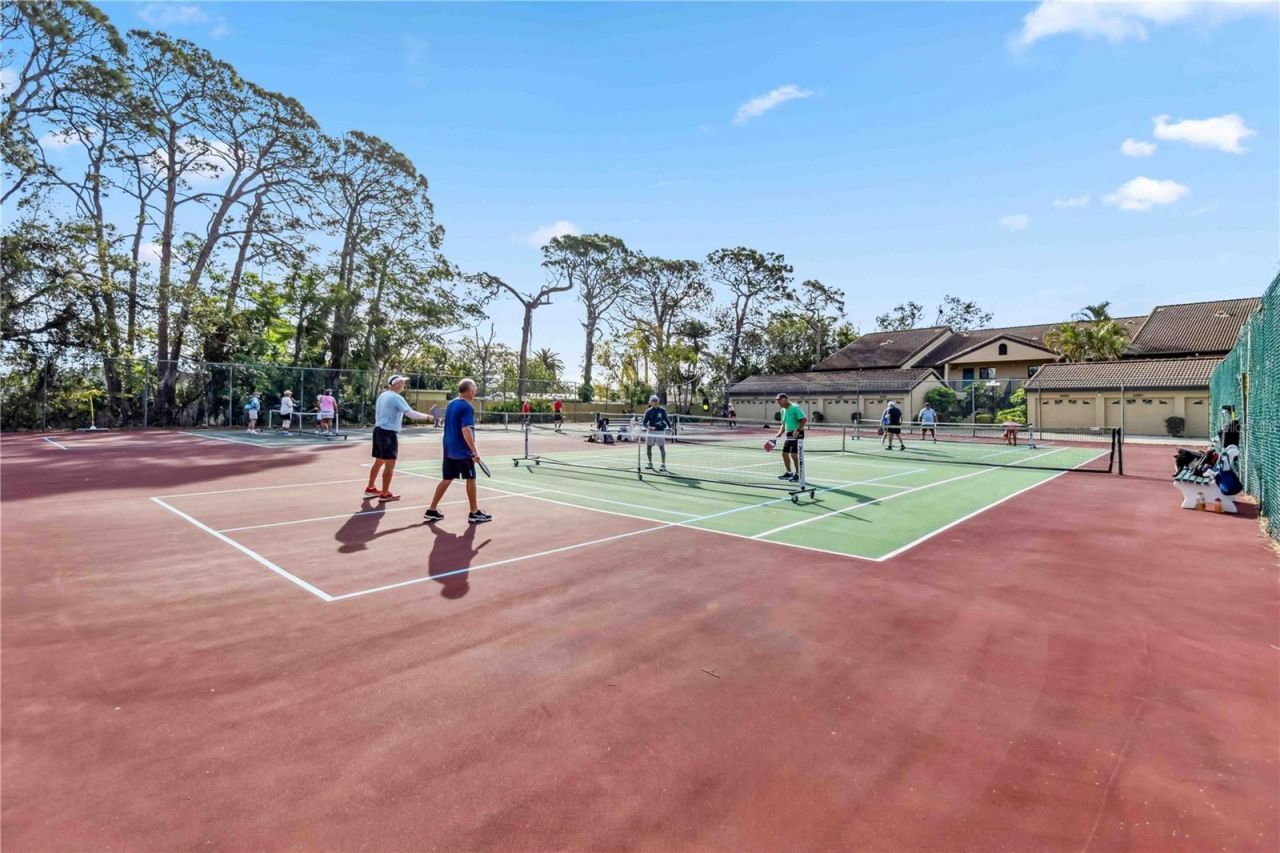 5697 Ashton Lake Drive, Unit 6, Sarasota, FL 34231 Photo