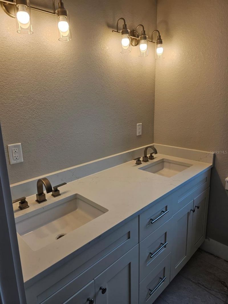 14048 Gulf Boulevard, Unit 301, Madeira Beach, FL 33708 Photo