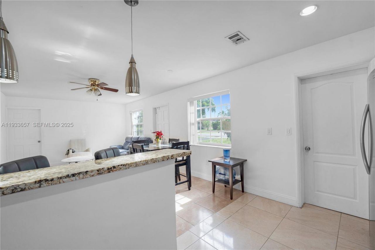 6841 Raleigh St , Hollywood, FL 33024 Photo