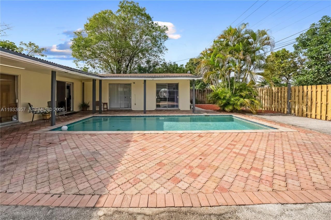 6841 Raleigh St , Hollywood, FL 33024 Photo