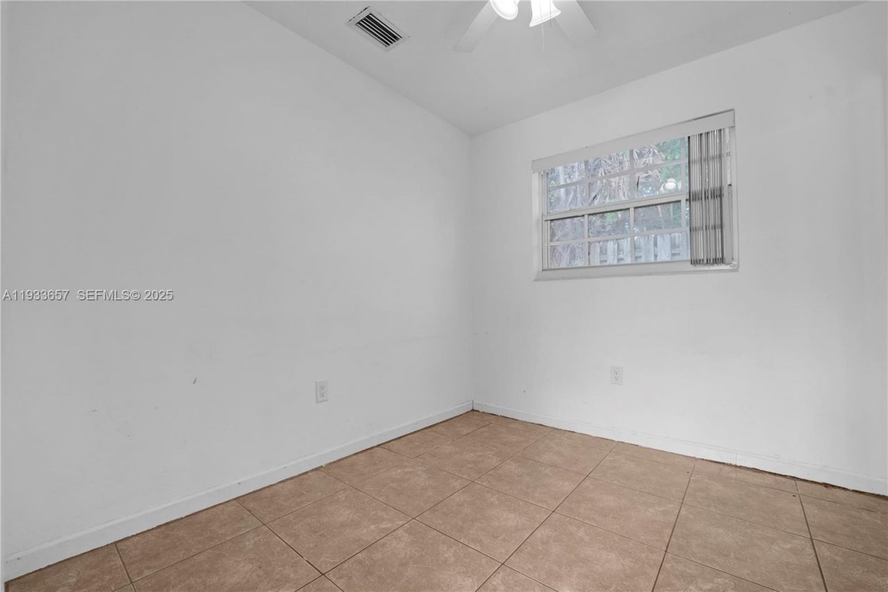 6841 Raleigh St , Hollywood, FL 33024 Photo