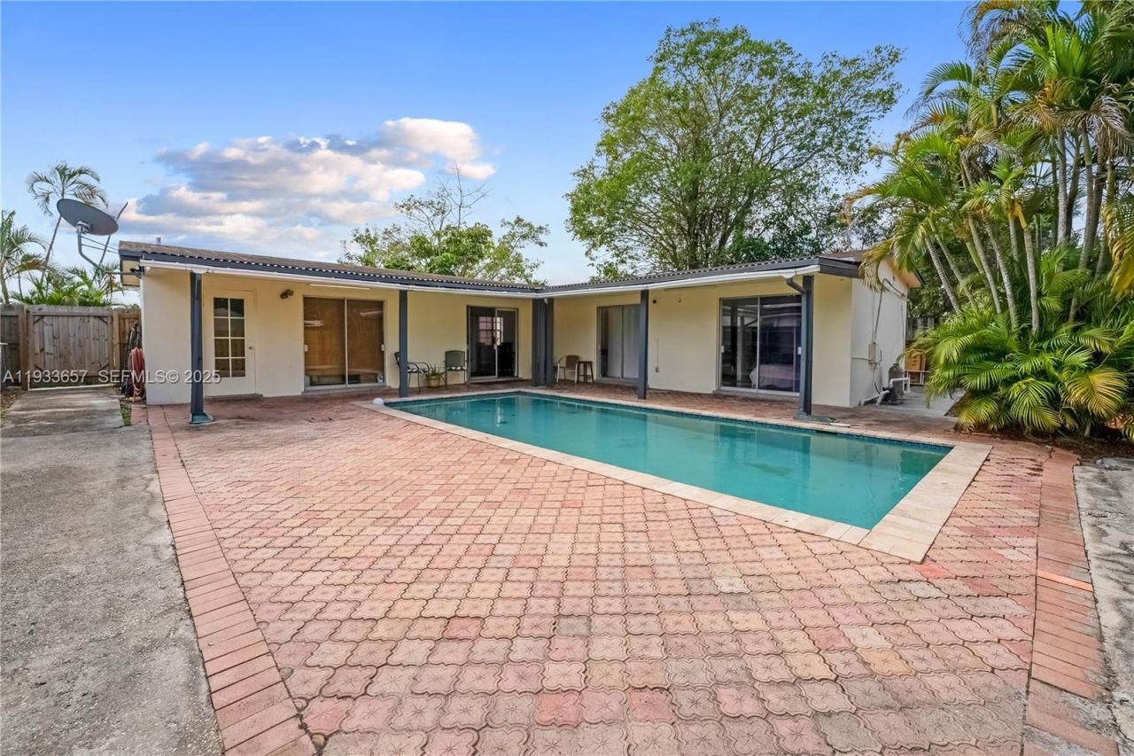 6841 Raleigh St , Hollywood, FL 33024 Photo