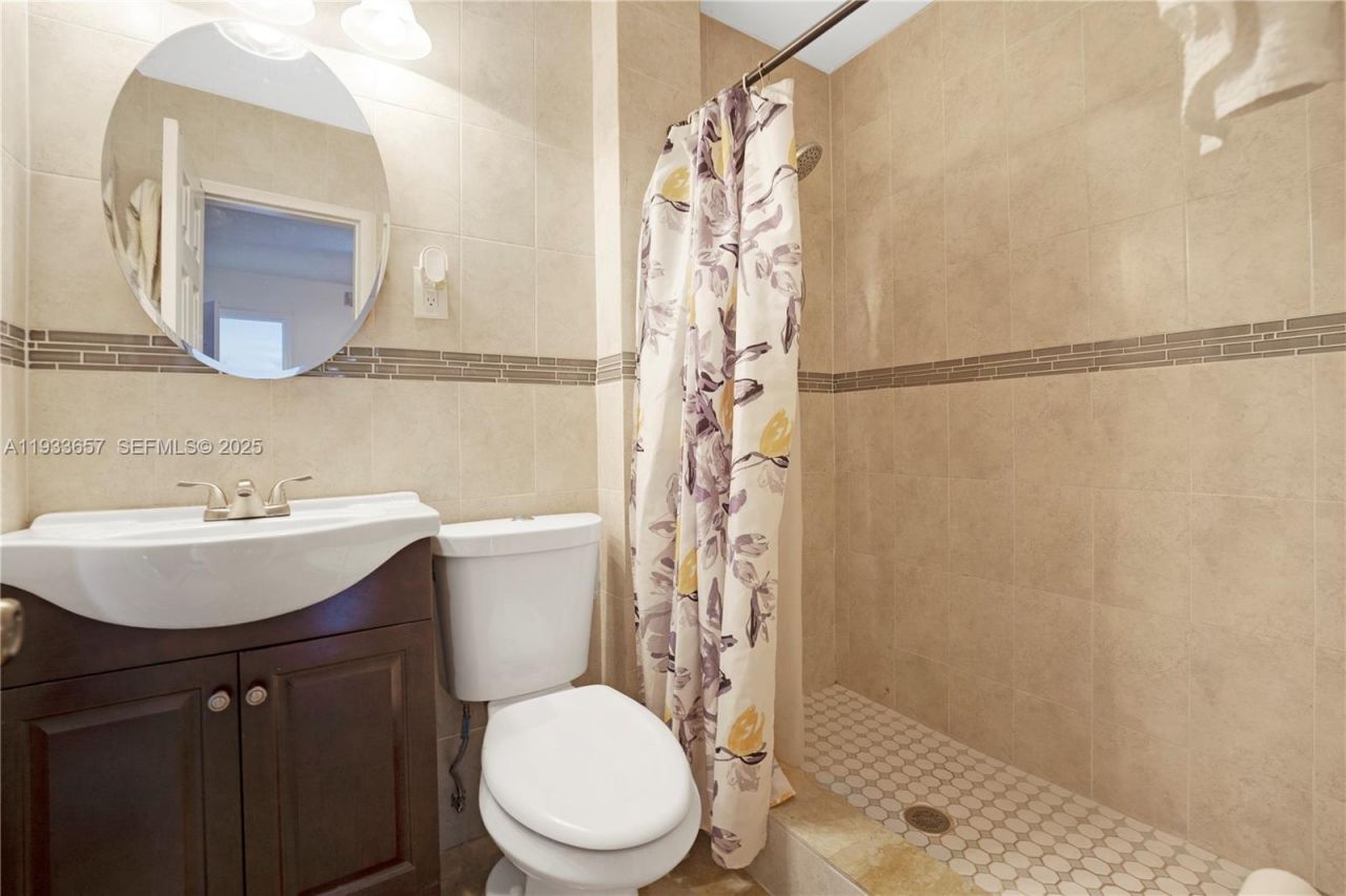 6841 Raleigh St , Hollywood, FL 33024 Photo