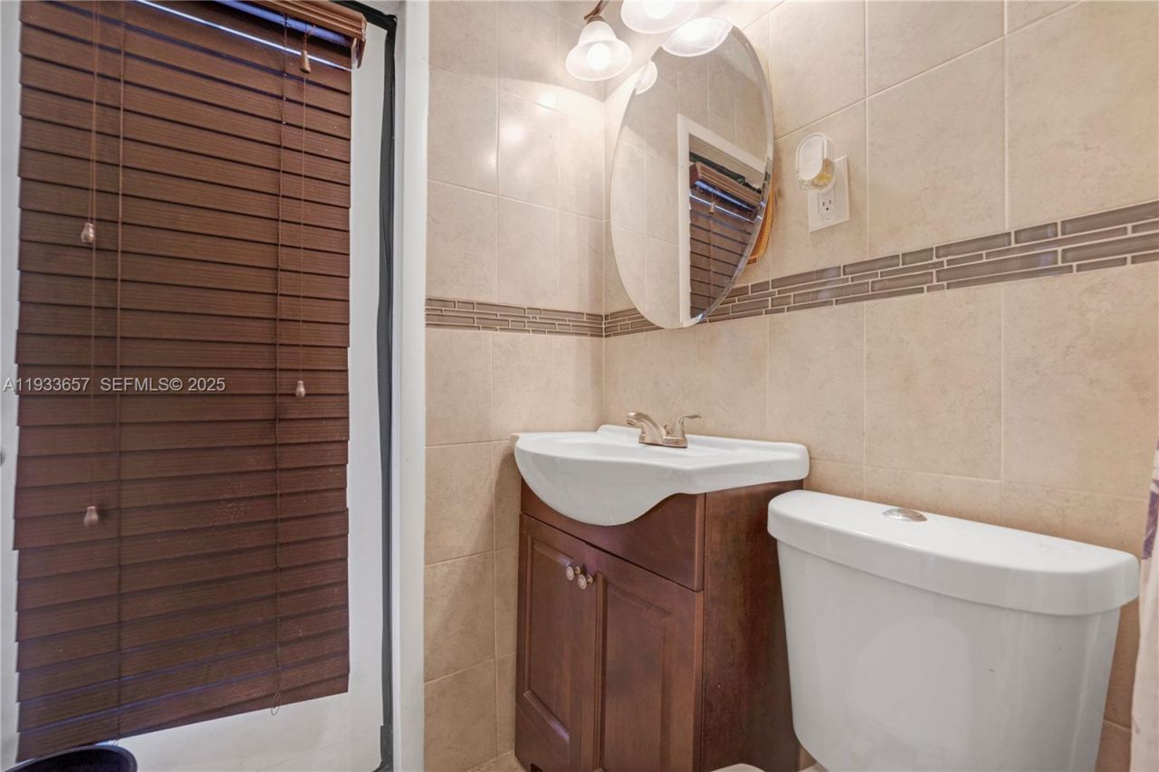 6841 Raleigh St , Hollywood, FL 33024 Photo