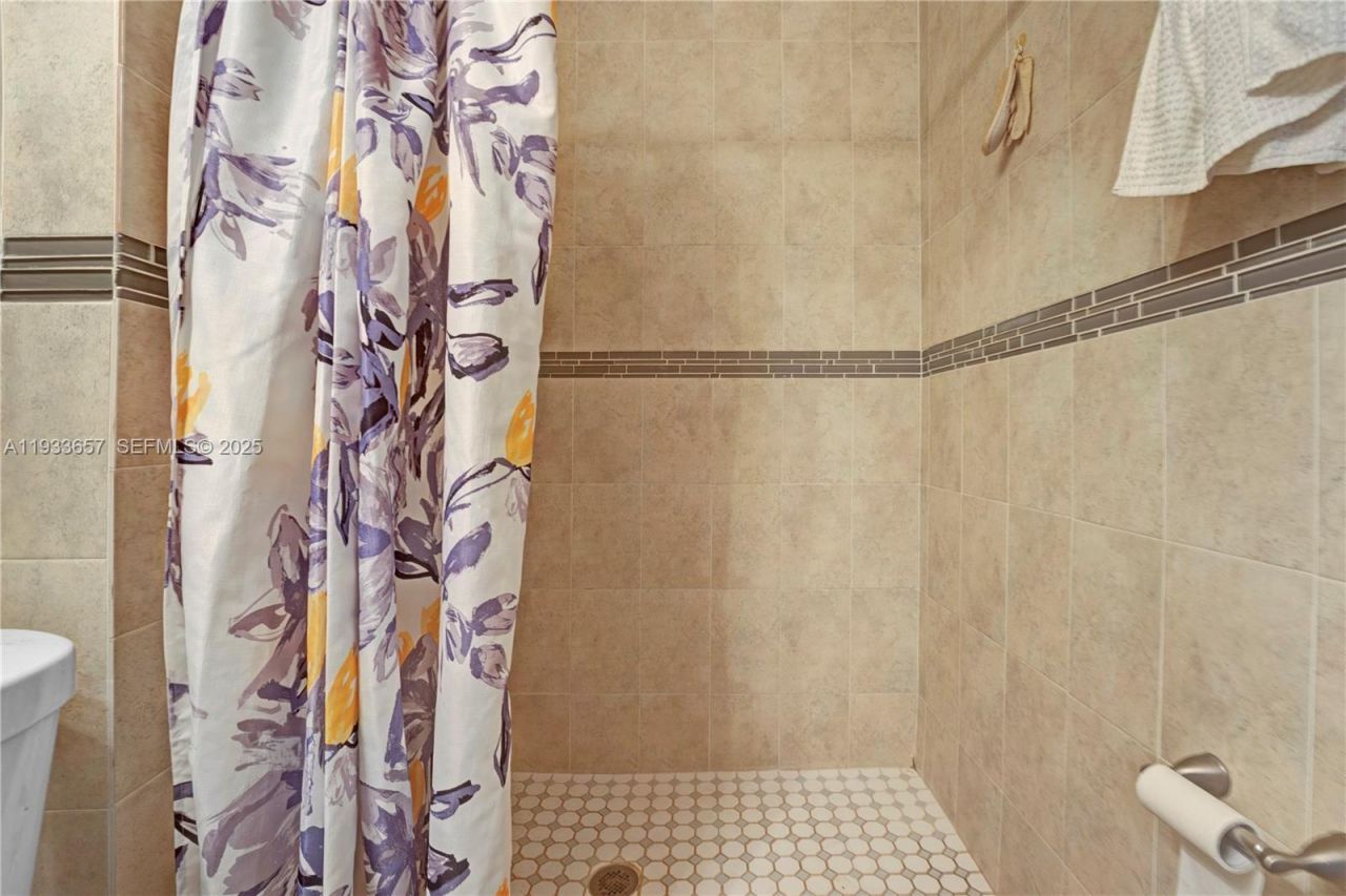 6841 Raleigh St , Hollywood, FL 33024 Photo