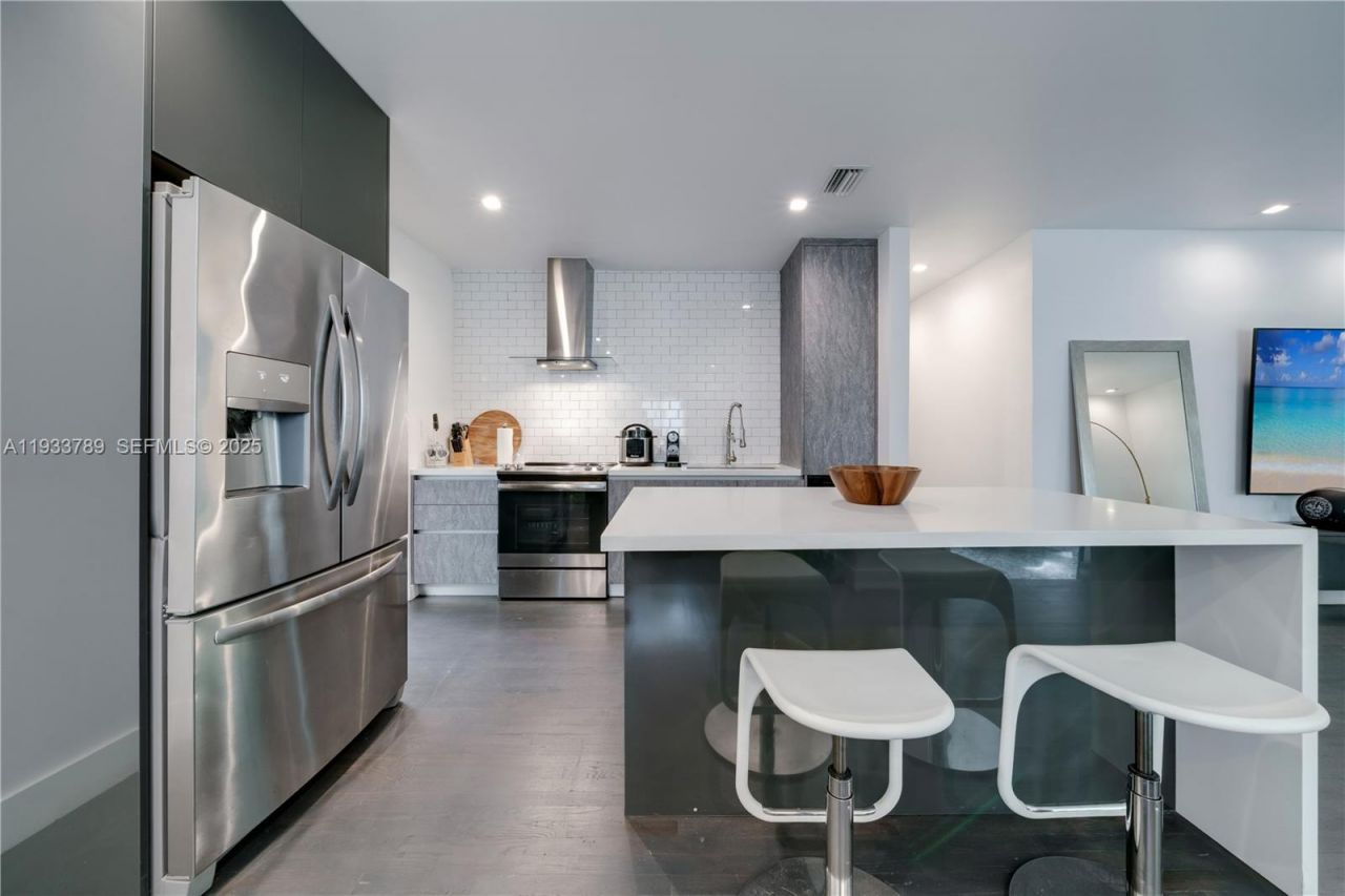 125 NW 88th St, El Portal, FL 33150 Photo