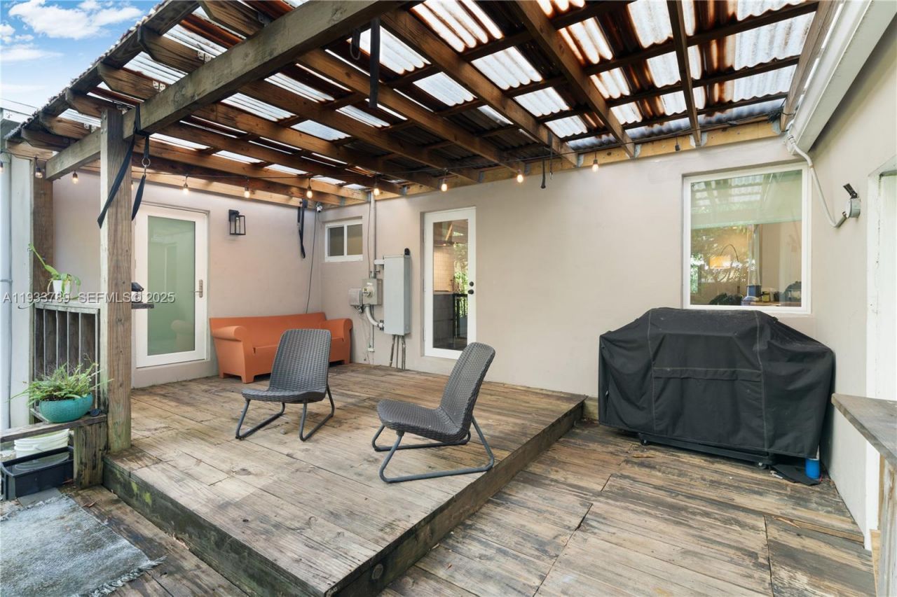 125 NW 88th St, El Portal, FL 33150 Photo