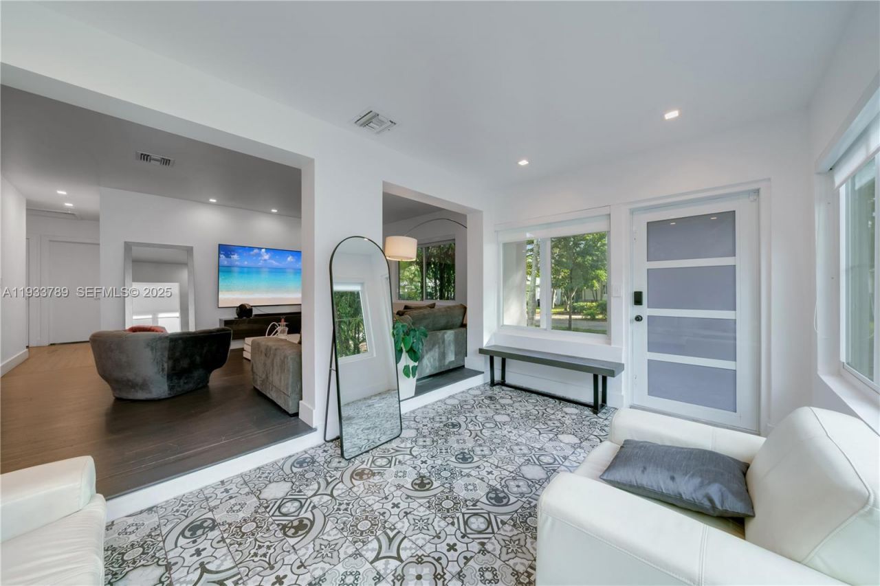 125 NW 88th St, El Portal, FL 33150 Photo