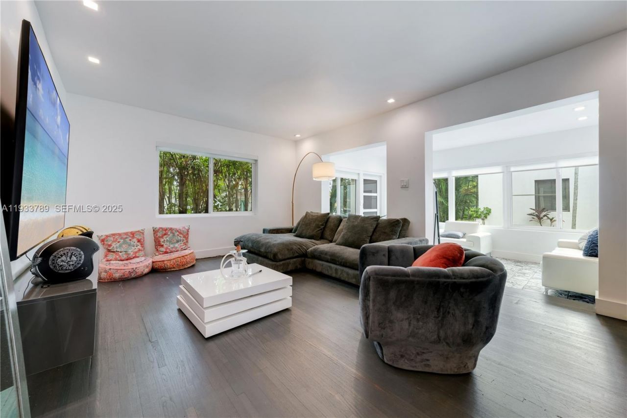 125 NW 88th St, El Portal, FL 33150 Photo