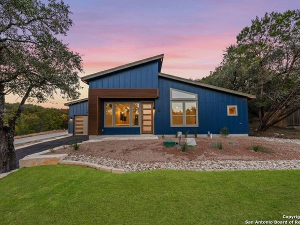 712 Firefly Dr., Canyon Lake, TX 78133