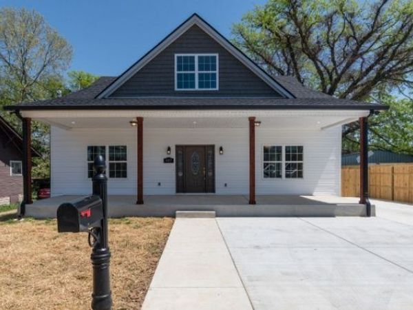 517 2nd Ave N, Lewisburg, TN 37091