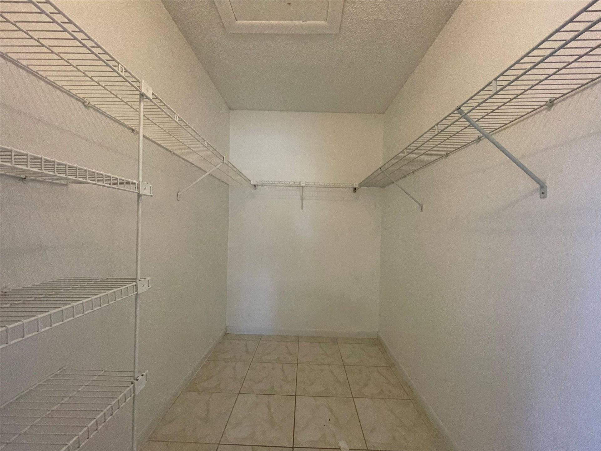 6040 Shakerwood Circle, Unit 205, Tamarac, FL 33319 Photo