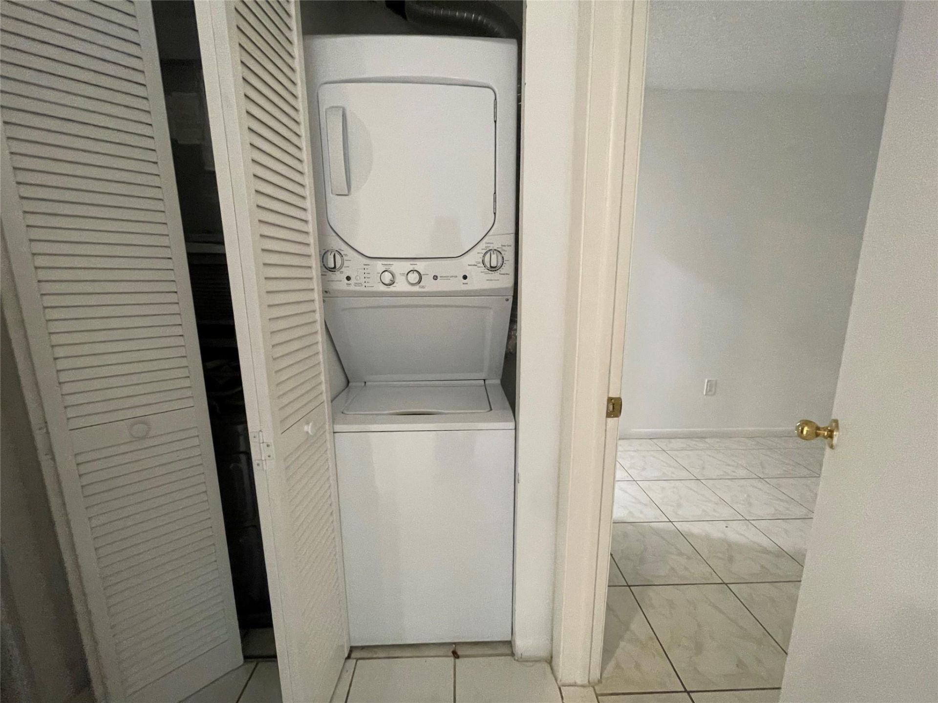 6040 Shakerwood Circle, Unit 205, Tamarac, FL 33319 Photo