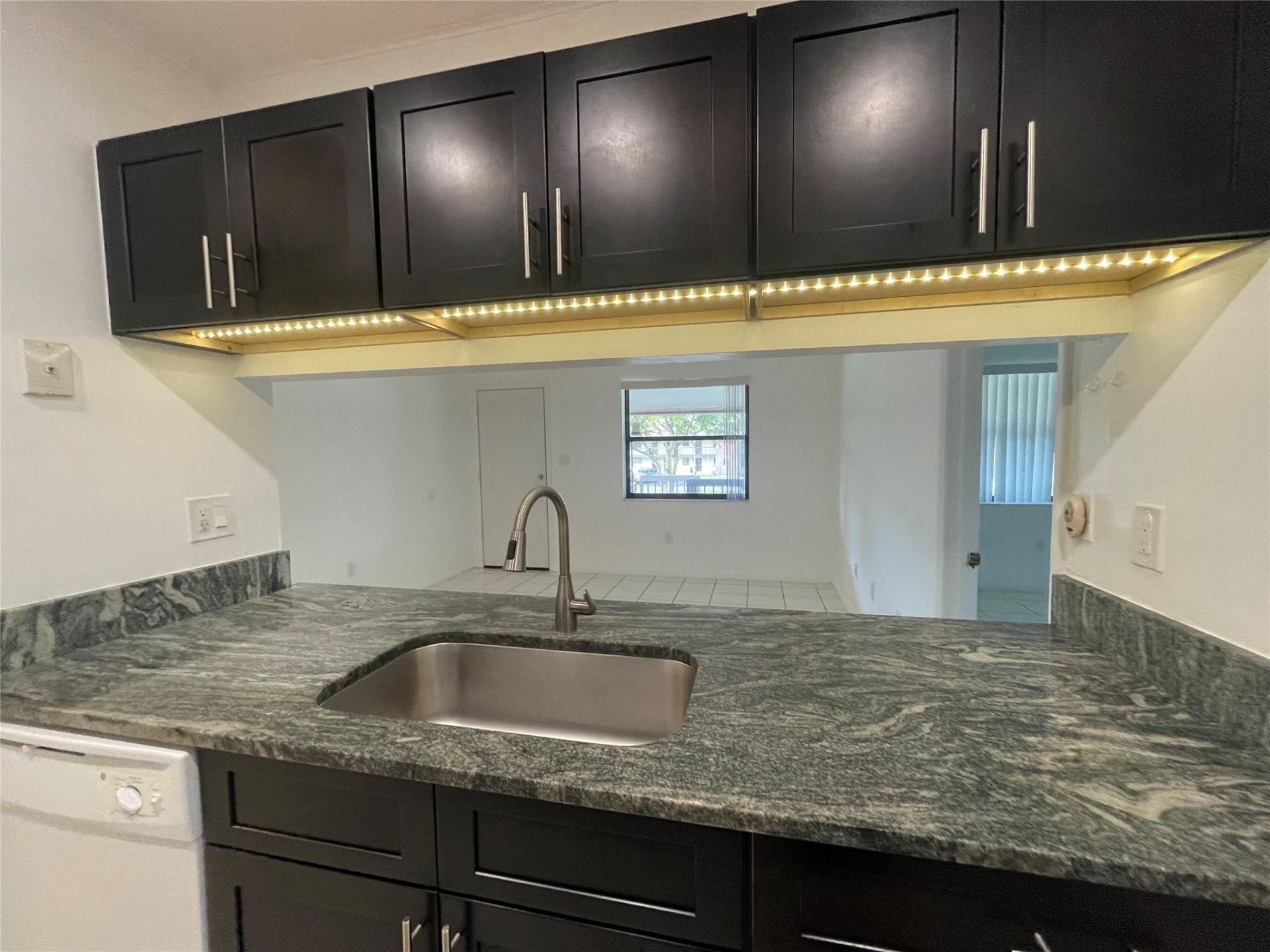 6040 Shakerwood Circle, Unit 205, Tamarac, FL 33319 Photo