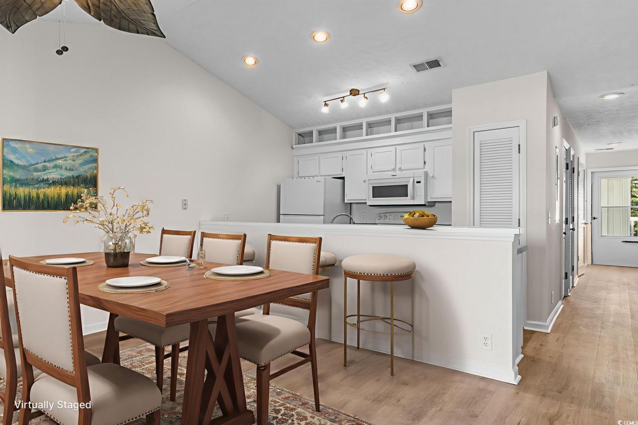 673 Tupelo Ln. Photo 6