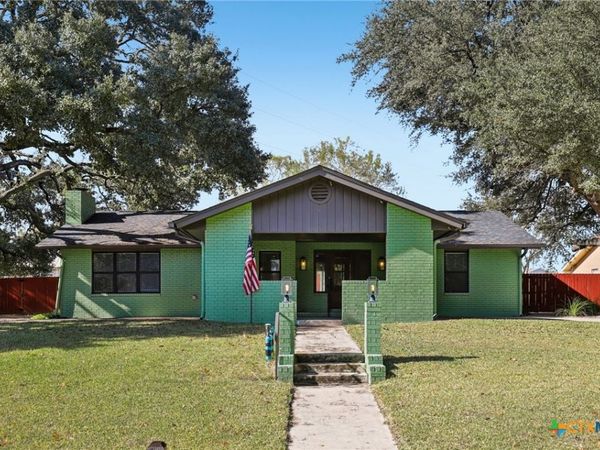 786 Renee Street, Seguin, TX 78155