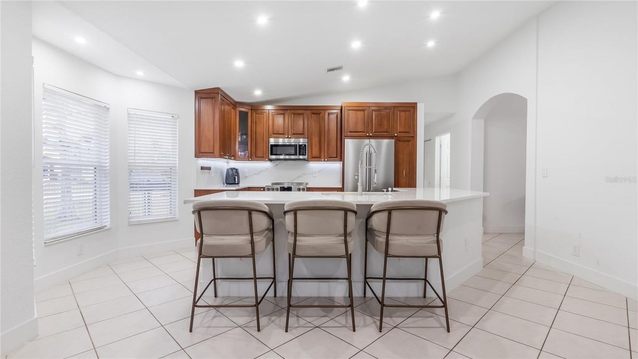 132 Chestnut Circle, Royal Palm Beach, FL 33411 Photo