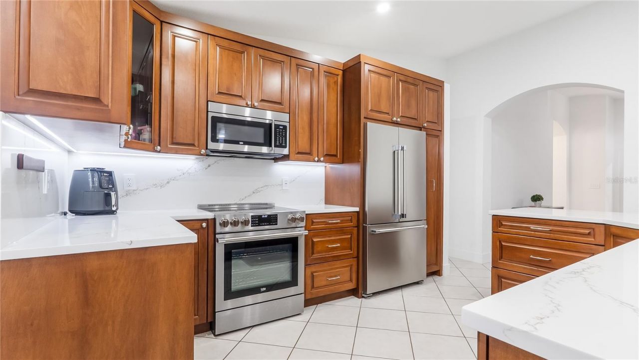 132 Chestnut Circle, Royal Palm Beach, FL 33411 Photo