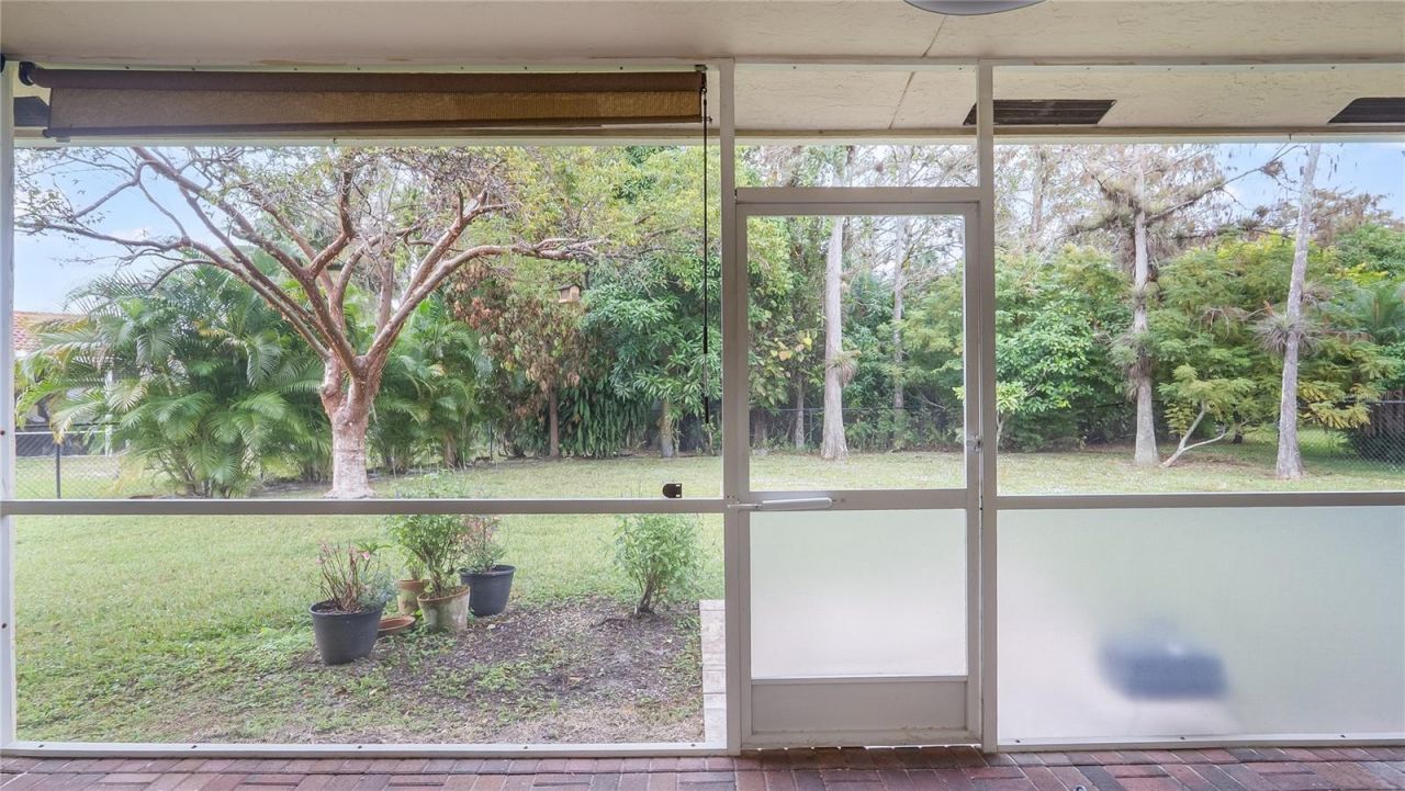 132 Chestnut Circle, Royal Palm Beach, FL 33411 Photo