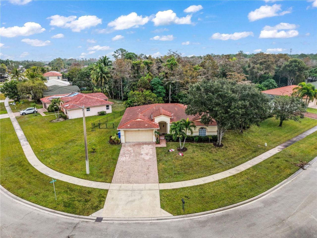 132 Chestnut Circle, Royal Palm Beach, FL 33411 Photo