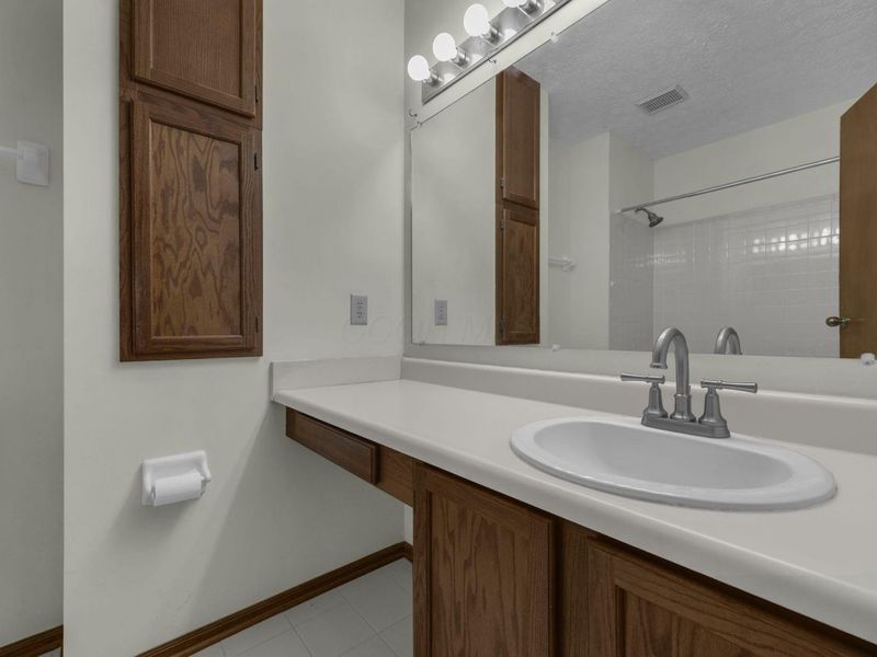 7456 Mapleleaf Court, Columbus, OH 43235 Photo 24