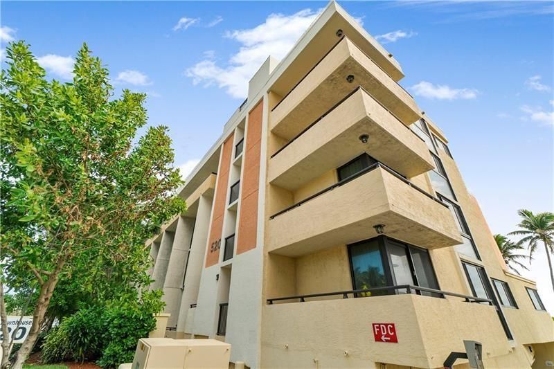 520 N Ocean Boulevard, Unit 2, Pompano Beach, FL 33062 Photo