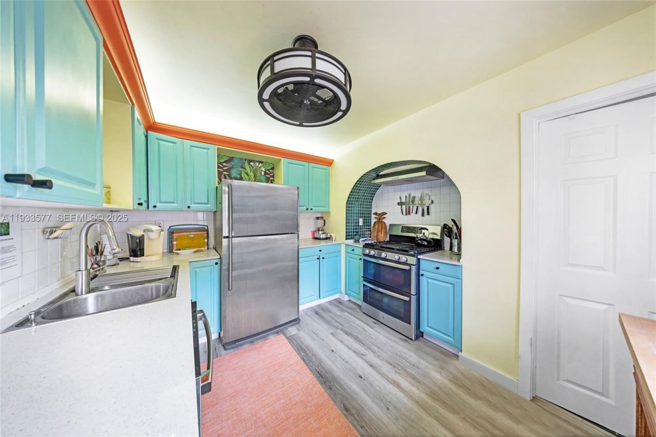 1840 Tigertail Ave, Miami, FL 33133 Photo