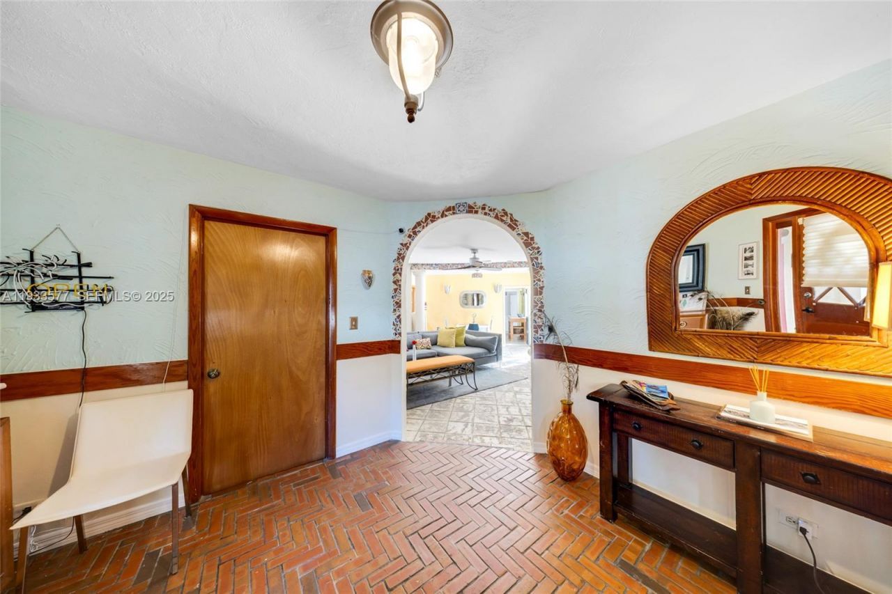 1840 Tigertail Ave, Miami, FL 33133 Photo