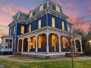 352 HIGH STREET, HANOVER, PA 17331