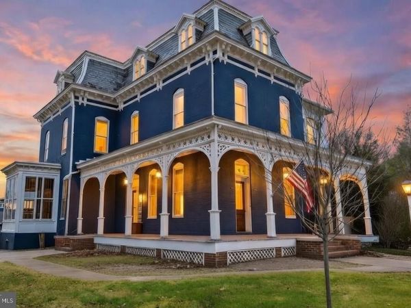 352 HIGH STREET, HANOVER, PA 17331