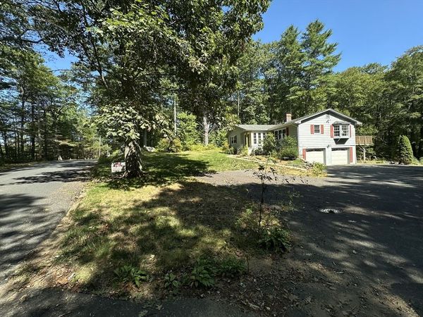 9 Pierce Road, West Brookfield, MA 01585