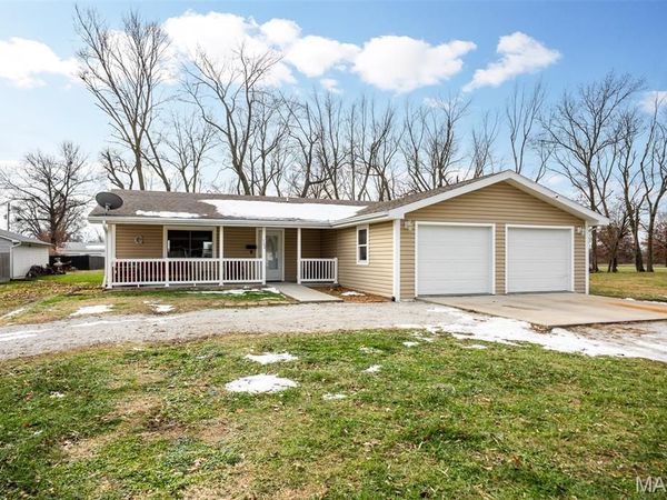 102 W Water Street, Litchfield, IL 62056