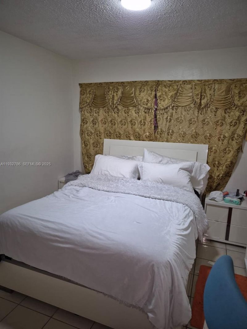 120 Royal Palm Rd, Unit 102, Hialeah Gardens, FL 33016 Photo