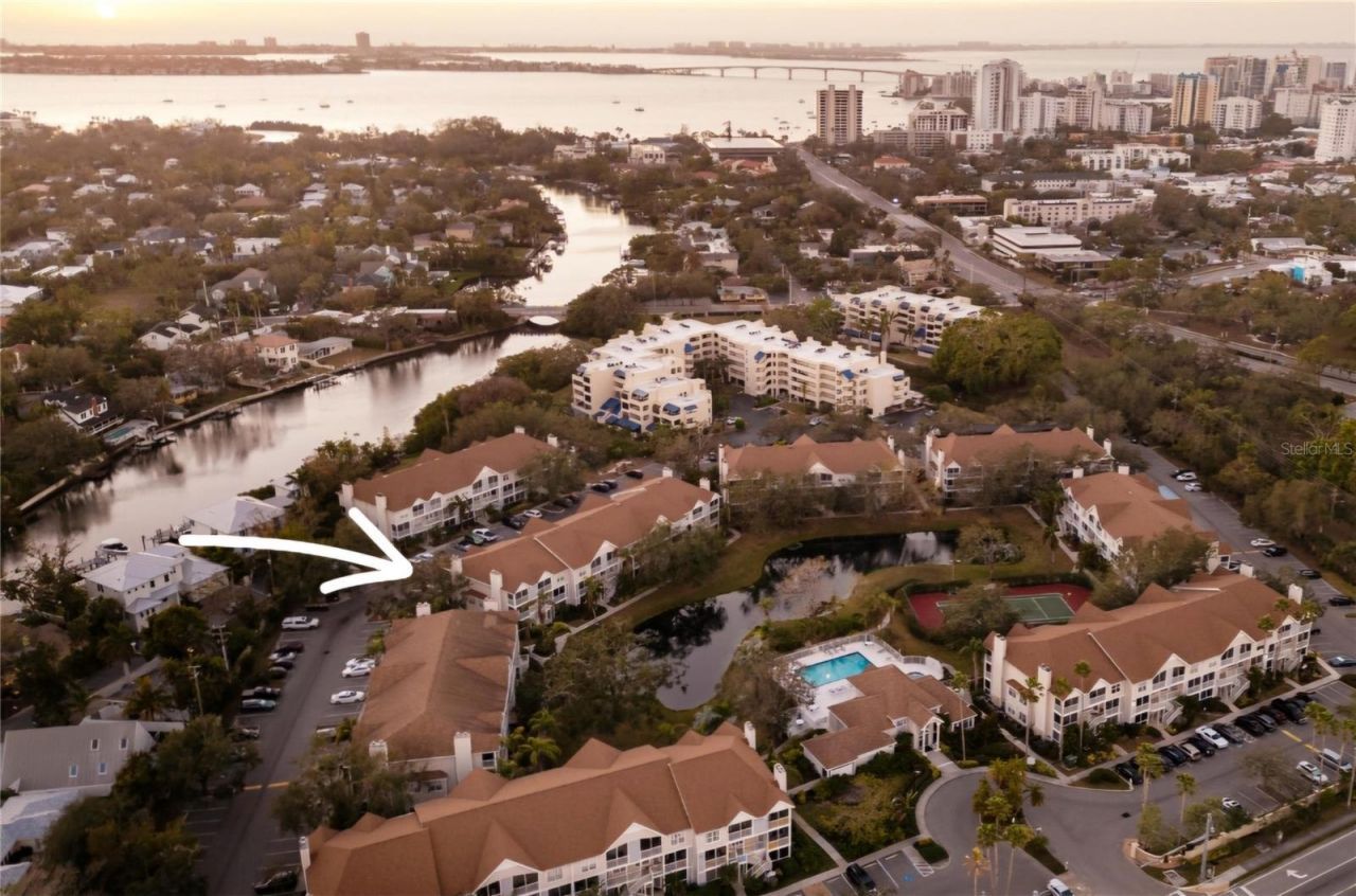 850 S Tamiami Trail, Unit 321, Sarasota, FL 34236 Main Photo