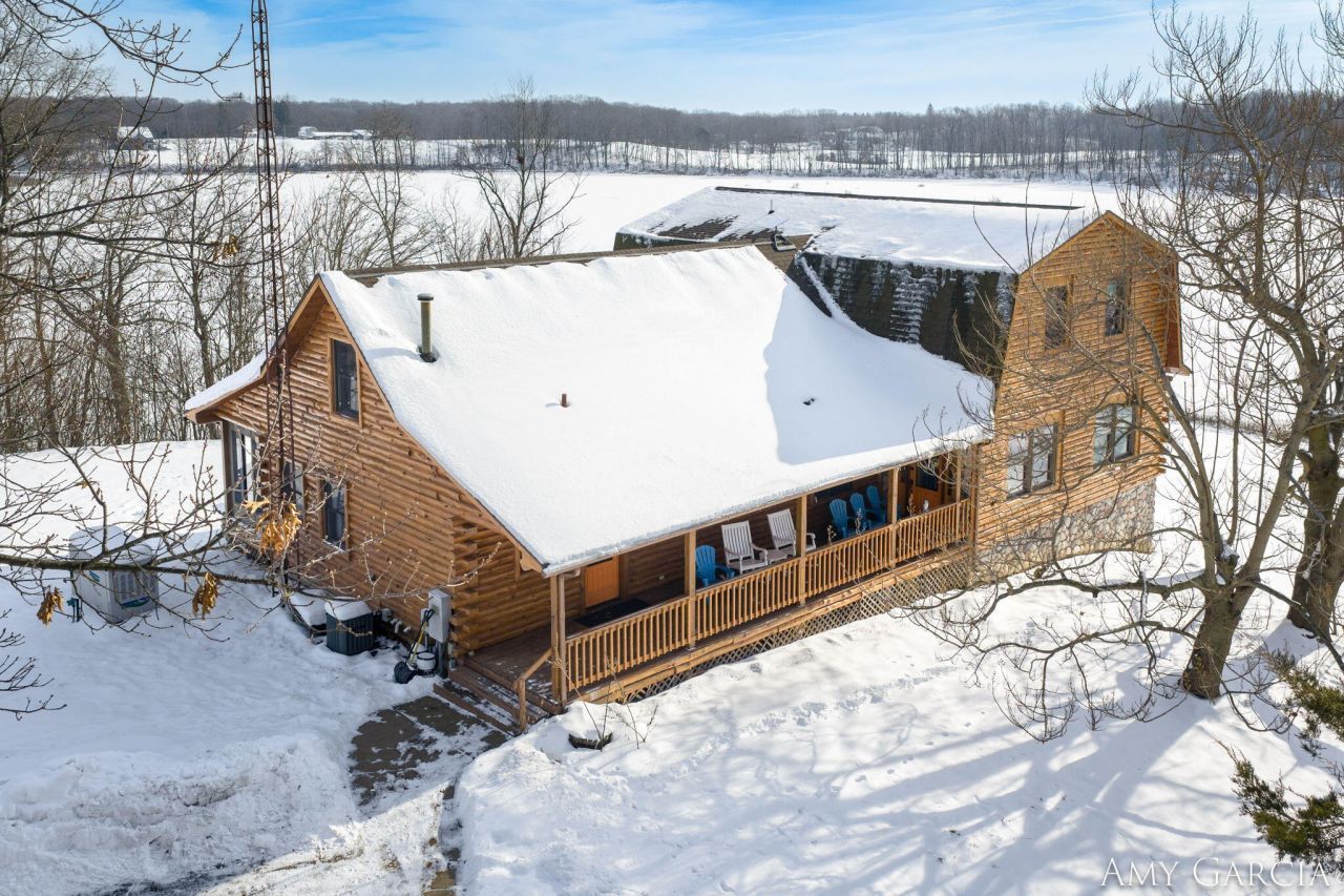 7991 N Rose Road, Delton, MI 49046 Main Photo