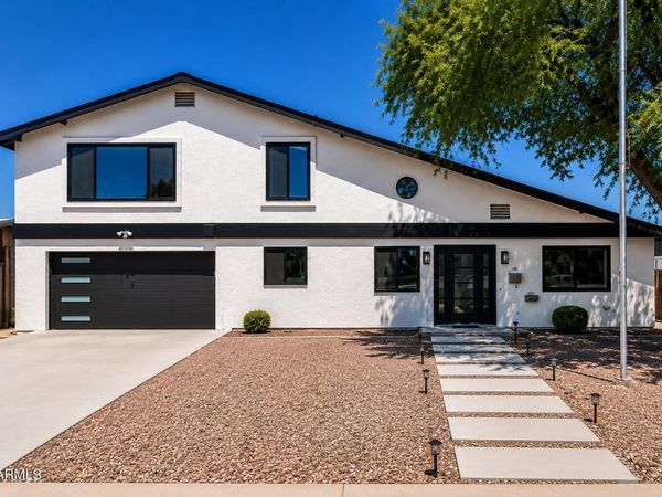 2210 E EVERETT Drive, Phoenix, AZ 85022