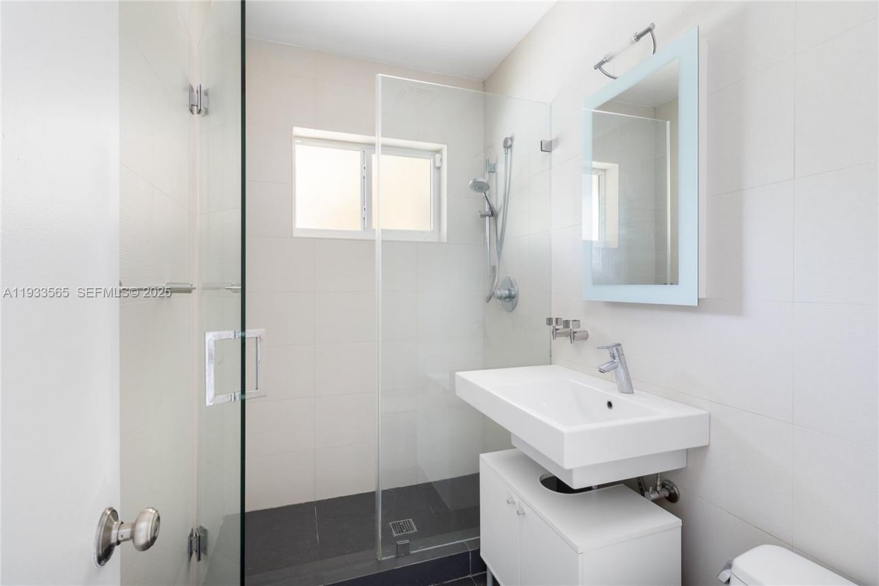 1114 Genoa St, Coral Gables, FL 33134 Photo