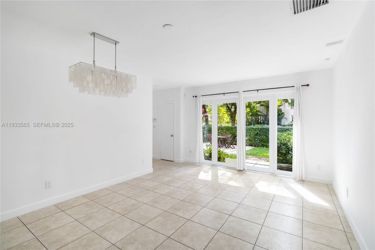 1114 Genoa St, Coral Gables, FL 33134 Photo