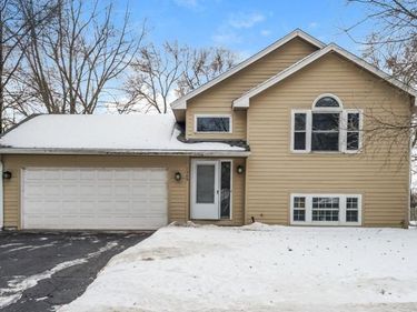 1509 80th Avenue N, Brooklyn Park, MN 55444