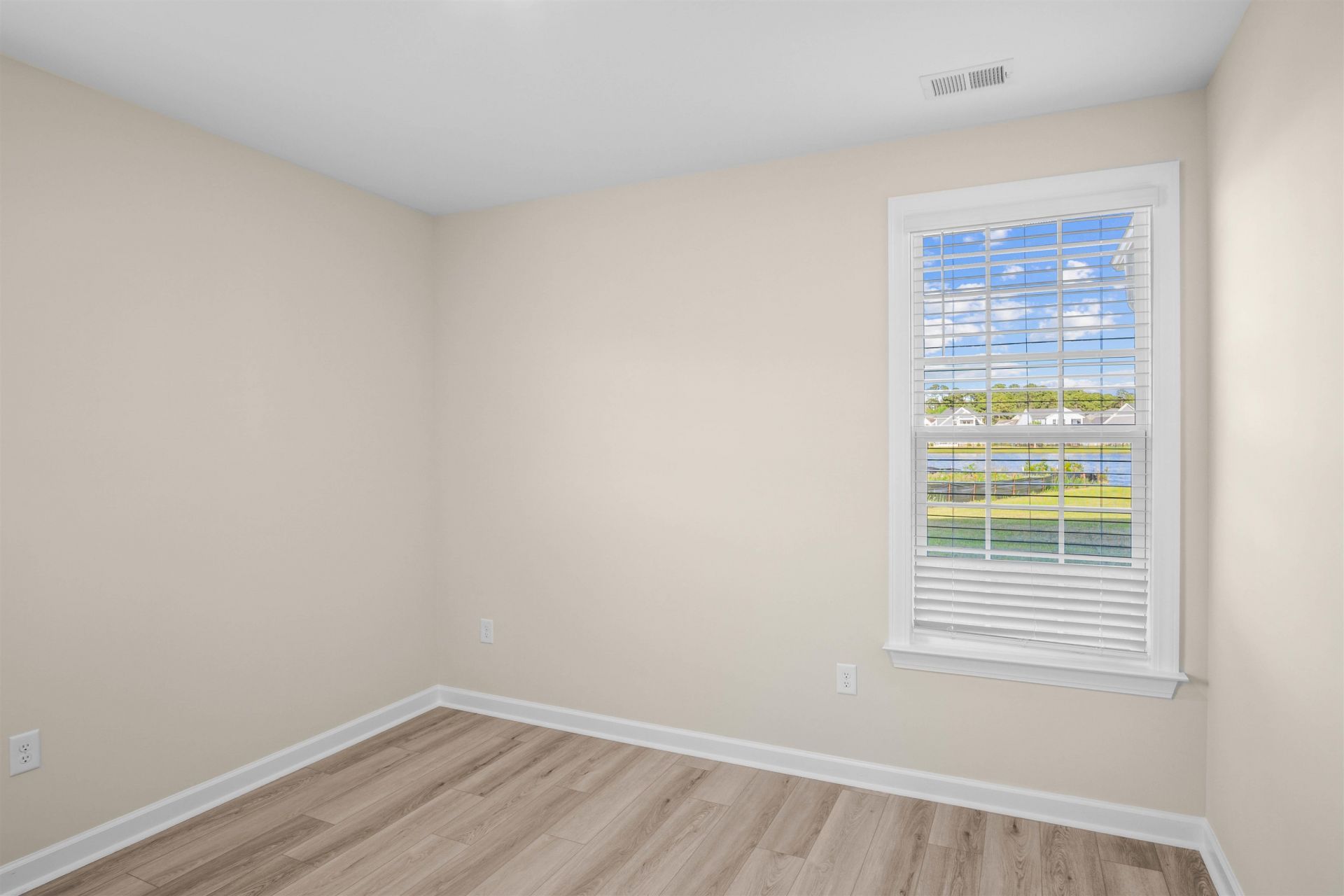 397 Starlit Way Photo 12