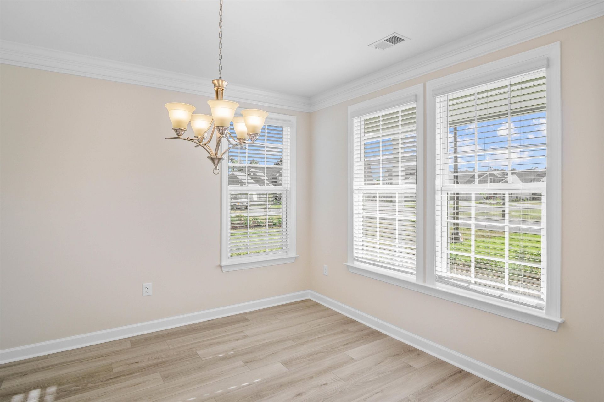 397 Starlit Way Photo 15