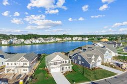 397 Starlit Way photo 4