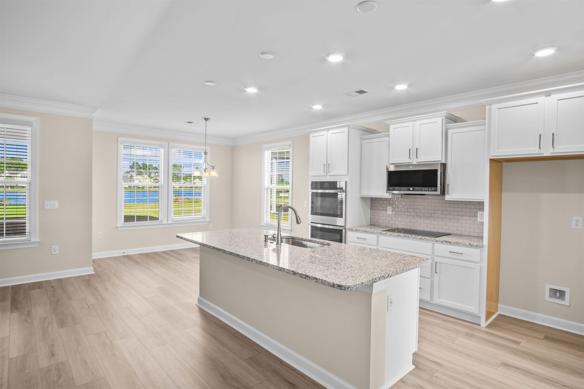 397 Starlit Way Photo 5