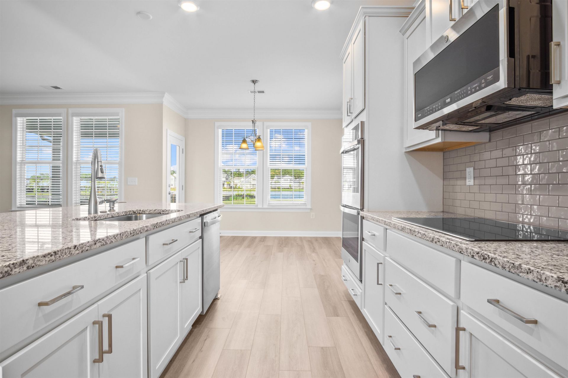 397 Starlit Way Photo 6