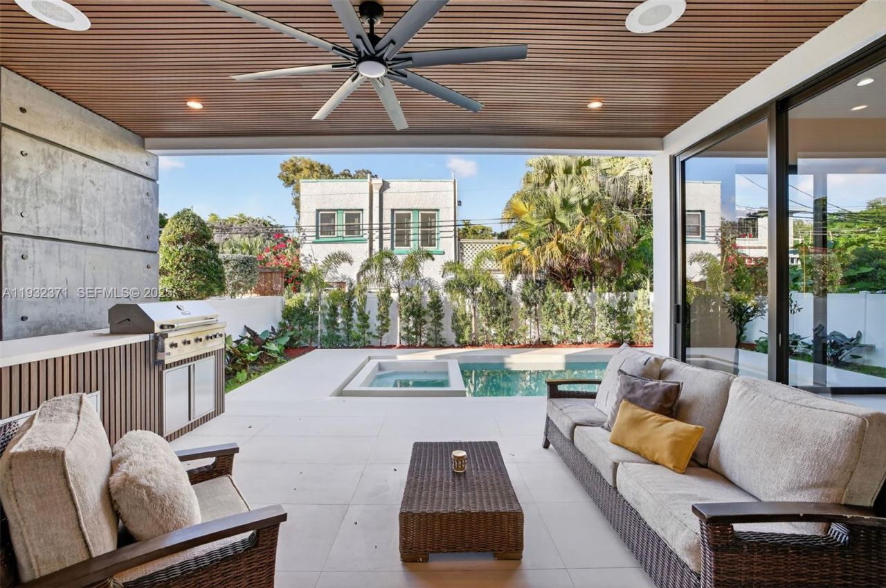 1013 SE 9th St, Fort Lauderdale, FL 33316 Photo