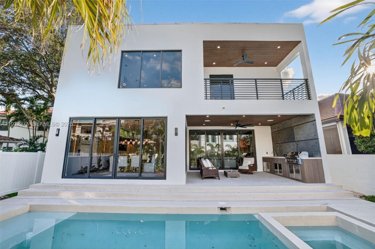 1013 SE 9th St, Fort Lauderdale, FL 33316 Photo