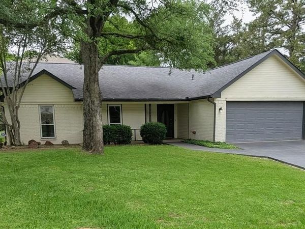 104 Brookdale Drive, Highland Village, TX 75077