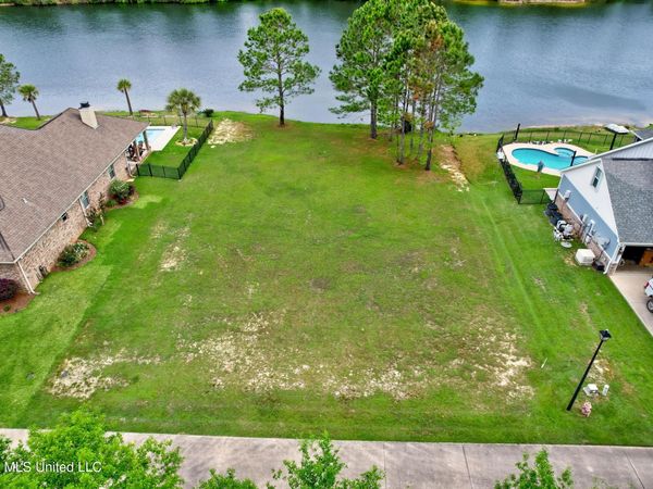 122 Emerald Lake Drive, Waveland, MS 39576
