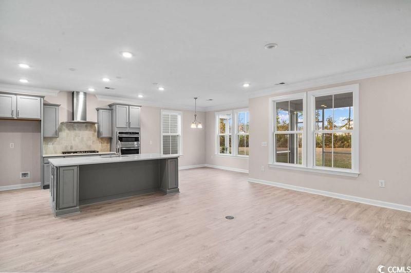 422 Starlit Way Photo 7